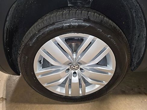 Used 2019 Volkswagen Atlas SE w/ Towing Package image 39