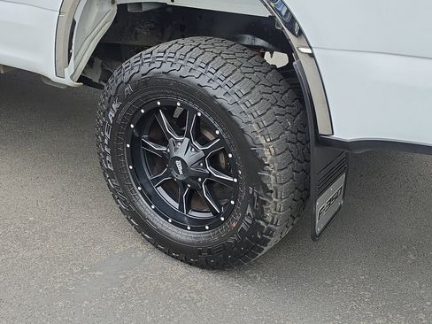 Used 2017 Ford F350 XLT AWD/4WD image 10