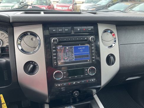 Used 2013 Ford Expedition EL Limited image 18
