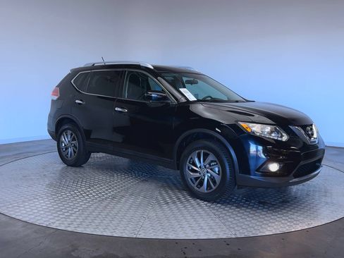 Used 2016 Nissan Rogue SL AWD/4WD image 2