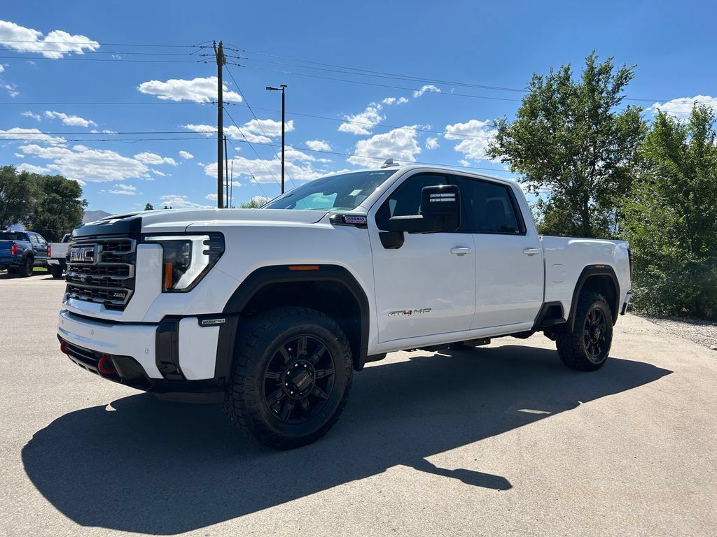 Used 2025 GMC Sierra 2500 AT4 AWD/4WD image 2