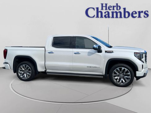 Used 2024 GMC Sierra 1500 Denali AWD/4WD image 5