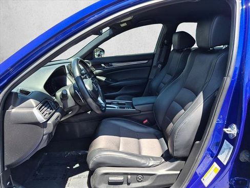 Used 2018 Honda Accord Sport image 11