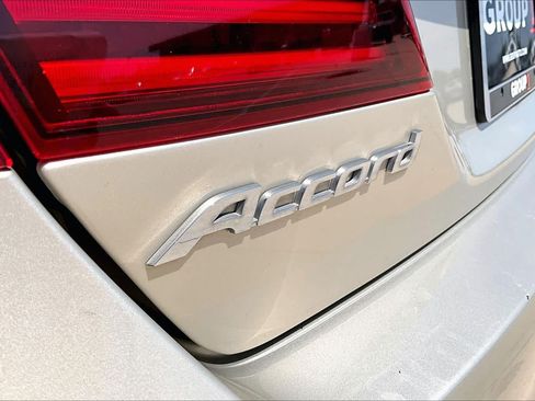 Used 2016 Honda Accord EX image 10