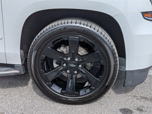 Used 2017 Chevrolet Suburban Premier image 10
