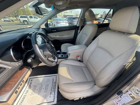 Used 2018 Subaru Outback 3.6R Limited AWD/4WD image 26