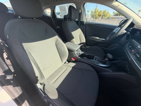 Used 2026 Kia K4 FWD image 35