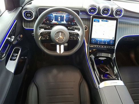New 2026 Mercedes-Benz GLC 350e 4MATIC image 2