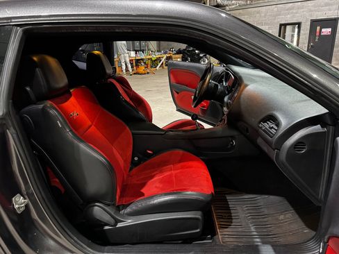 Used 2016 Dodge Challenger R/T Plus image 20