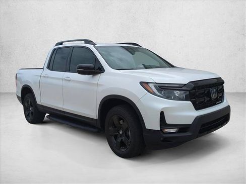 Used 2025 Honda Ridgeline Black Edition image 3