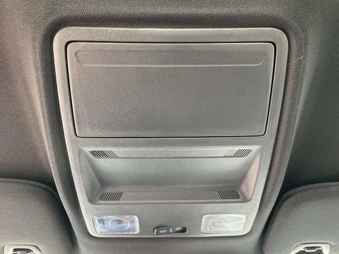 Used 2025 Ford Mustang Coupe RWD image 7