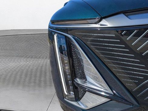 New 2026 Cadillac Lyriq Premium Luxury image 9