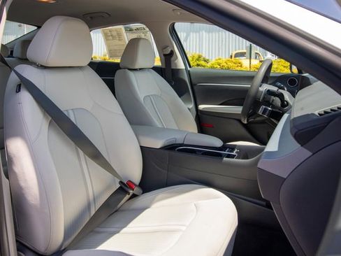 Certified 2024 Hyundai Sonata SEL FWD image 20