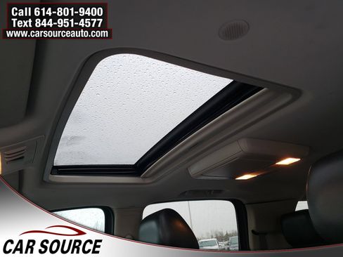 Used 2012 GMC Yukon XL SLT w/ Regional Value Package image 25