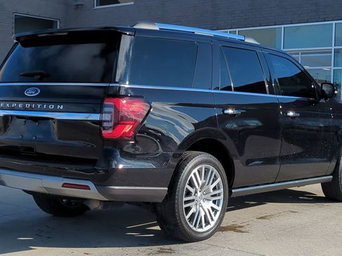 Certified 2023 Ford Expedition Limited image 7
