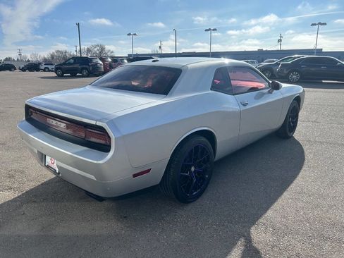 Used 2012 Dodge Challenger SXT Plus image 6