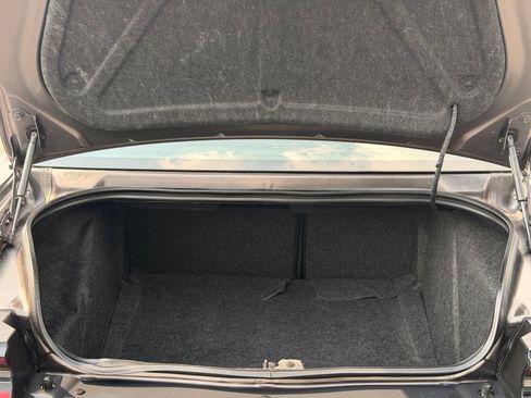 Used 2022 Dodge Challenger SXT RWD image 10