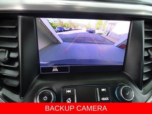 Used 2023 GMC Acadia AT4 w/ LPO, Floor Liner Package AWD/4WD image 16