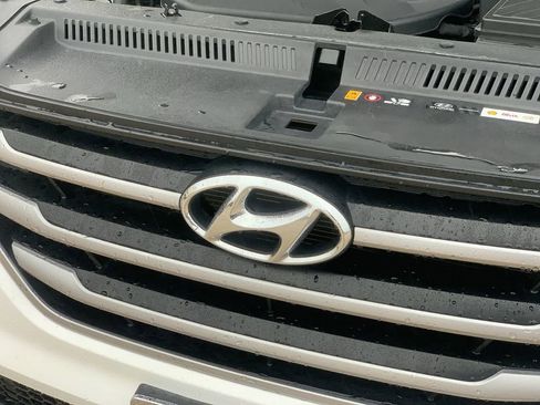 Used 2017 Hyundai Tucson SE image 30