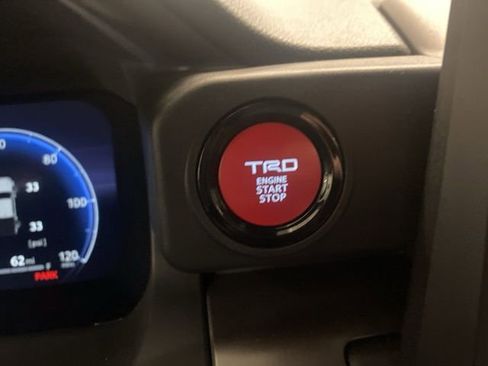 Used 2024 Toyota Tacoma TRD Sport image 16