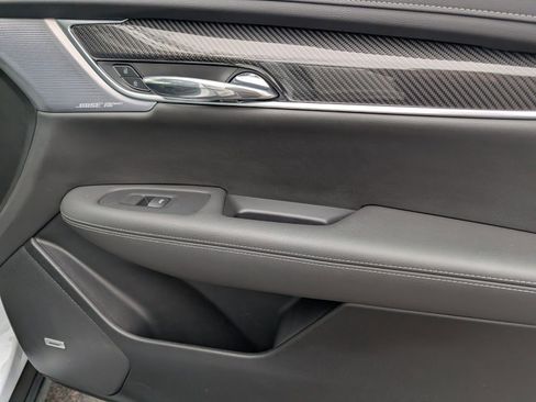 Used 2024 Cadillac XT6 Sport w/ Technology Package image 37