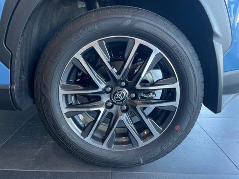 Certified 2026 Toyota Corolla Cross XLE image 26