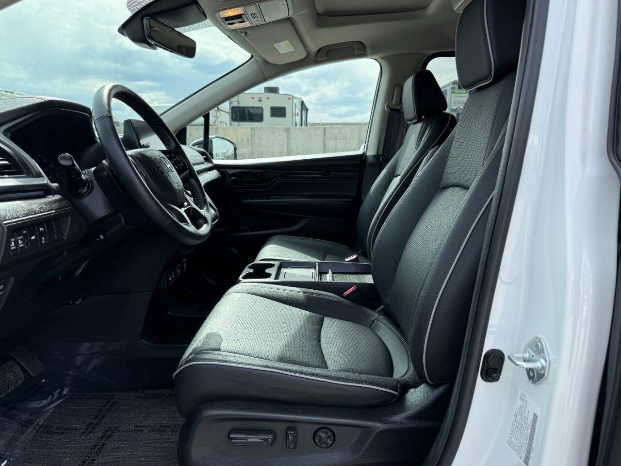 Used 2026 Honda Odyssey Elite image 17