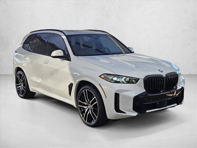 Used 2024 BMW X5 xDrive40i w/ M Sport Package AWD/4WD image 3