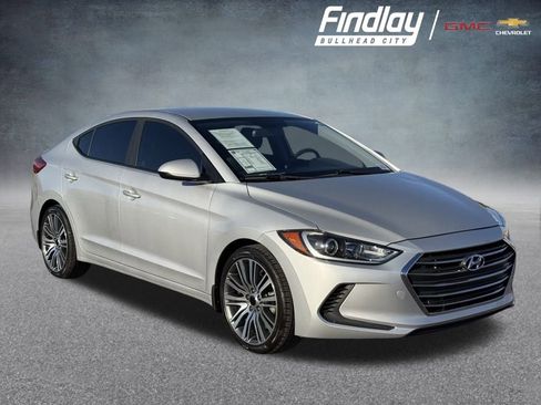 Used 2017 Hyundai Elantra SE image 1