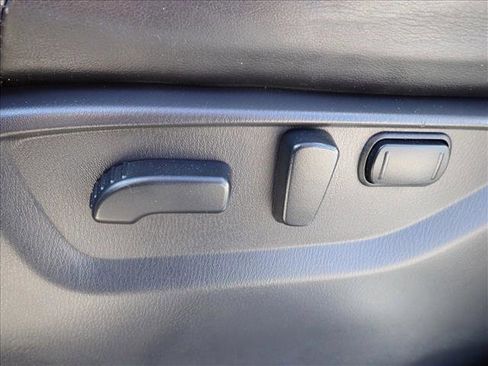 Used 2021 Nissan Armada SL w/ Captain's Chairs Package image 15