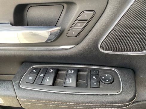 Used 2023 RAM 1500 Laramie AWD/4WD image 29