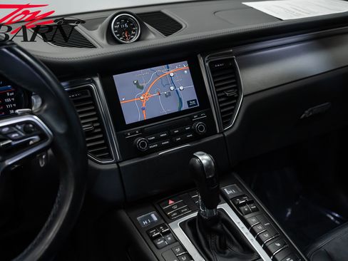 Used 2018 Porsche Macan GTS image 35