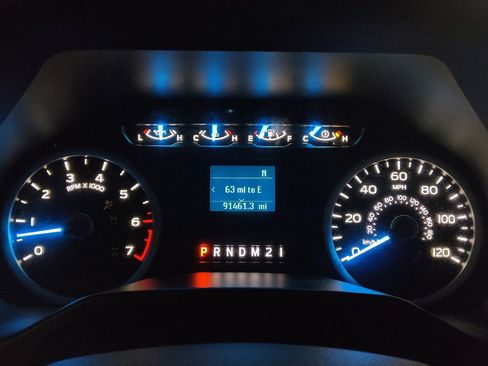 Used 2016 Ford F150 XLT image 23