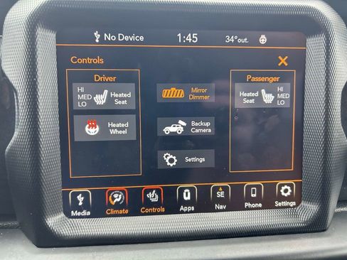 Certified 2022 Jeep Wrangler Unlimited Sahara image 31