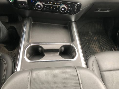 Used 2025 Chevrolet Silverado 3500 LTZ image 12