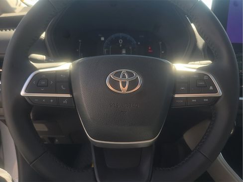 New 2026 Toyota Grand Highlander XLE image 25