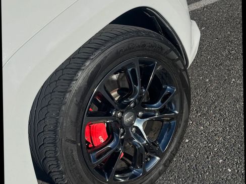 Used 2014 Jeep Grand Cherokee SRT8 w/ Luxury Group II image 5