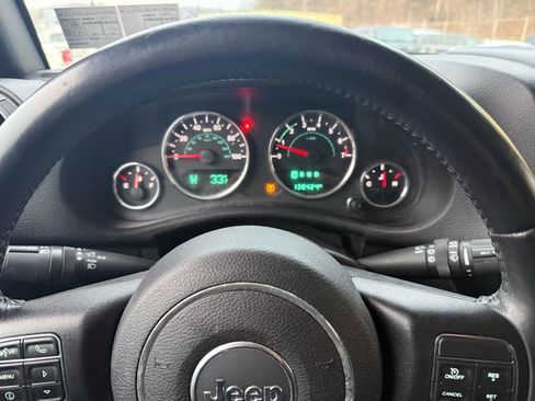 Used 2015 Jeep Wrangler Unlimited Sport w/ Quick Order Package 24S AWD/4WD image 9