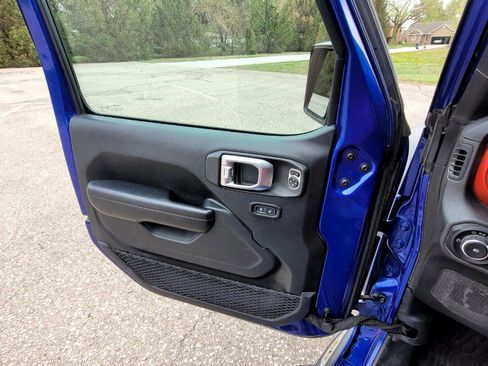 Used 2018 Jeep Wrangler Unlimited Rubicon image 11