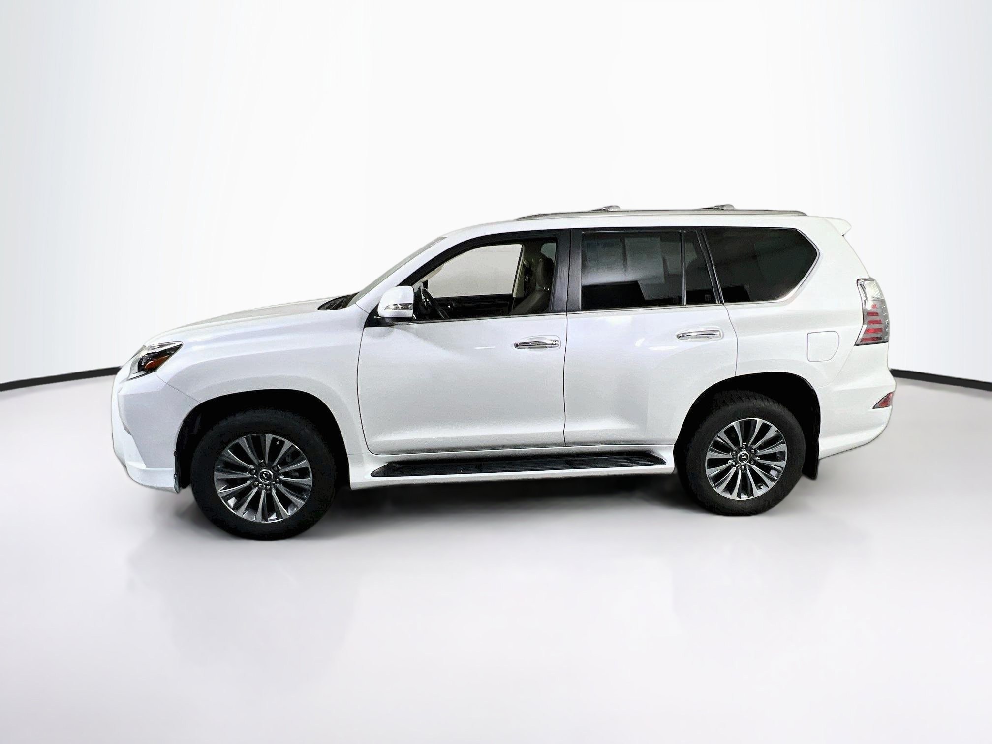 Used 2022 Lexus GX 460 Luxury w/ Off Road Package AWD/4WD image 8