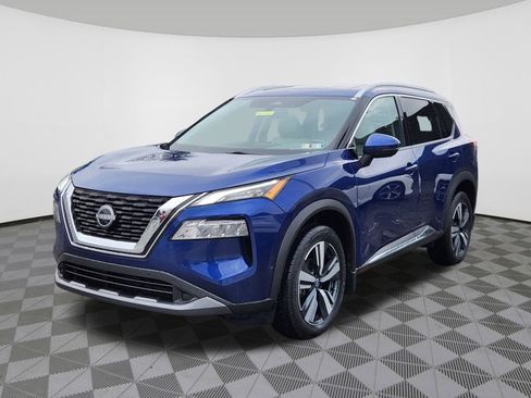 Used 2023 Nissan Rogue SL w/ SL Premium Package image 2