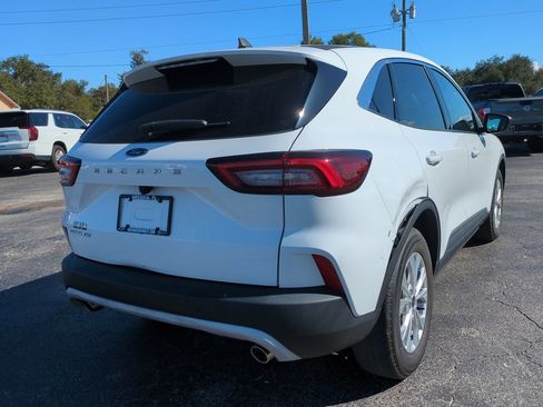 Used 2023 Ford Escape Active FWD image 4