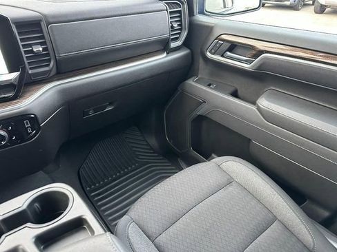 Used 2025 Chevrolet Silverado 1500 LT image 17