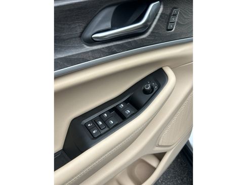 Used 2026 Jeep Grand Cherokee Limited w/ MOPAR Finishing Package RWD image 17
