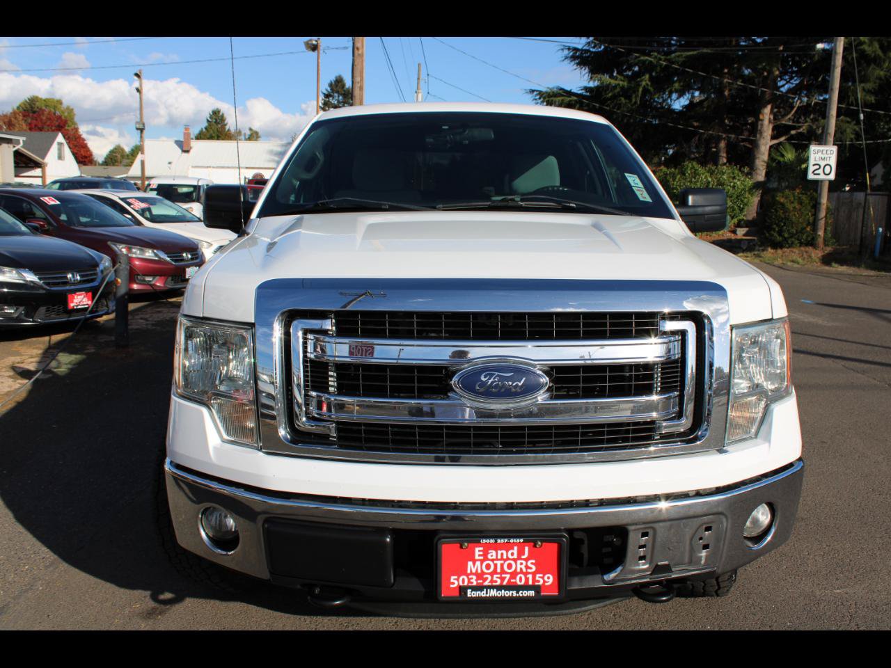 Used 2013 Ford F150 XLT AWD/4WD image 2