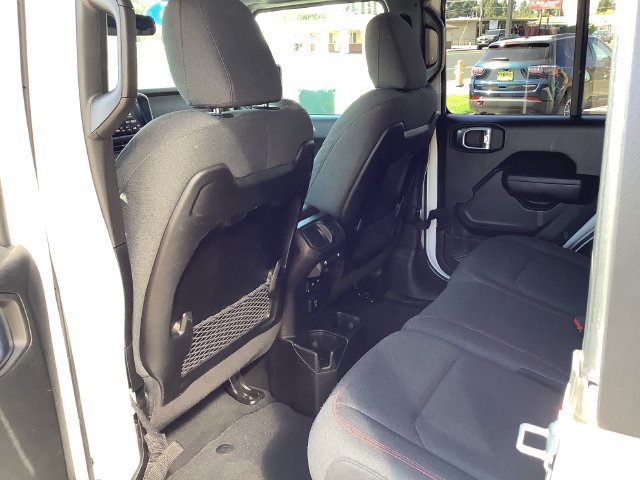 Used 2025 Jeep Wrangler Unlimited Rubicon w/ Convenience Group AWD/4WD image 24