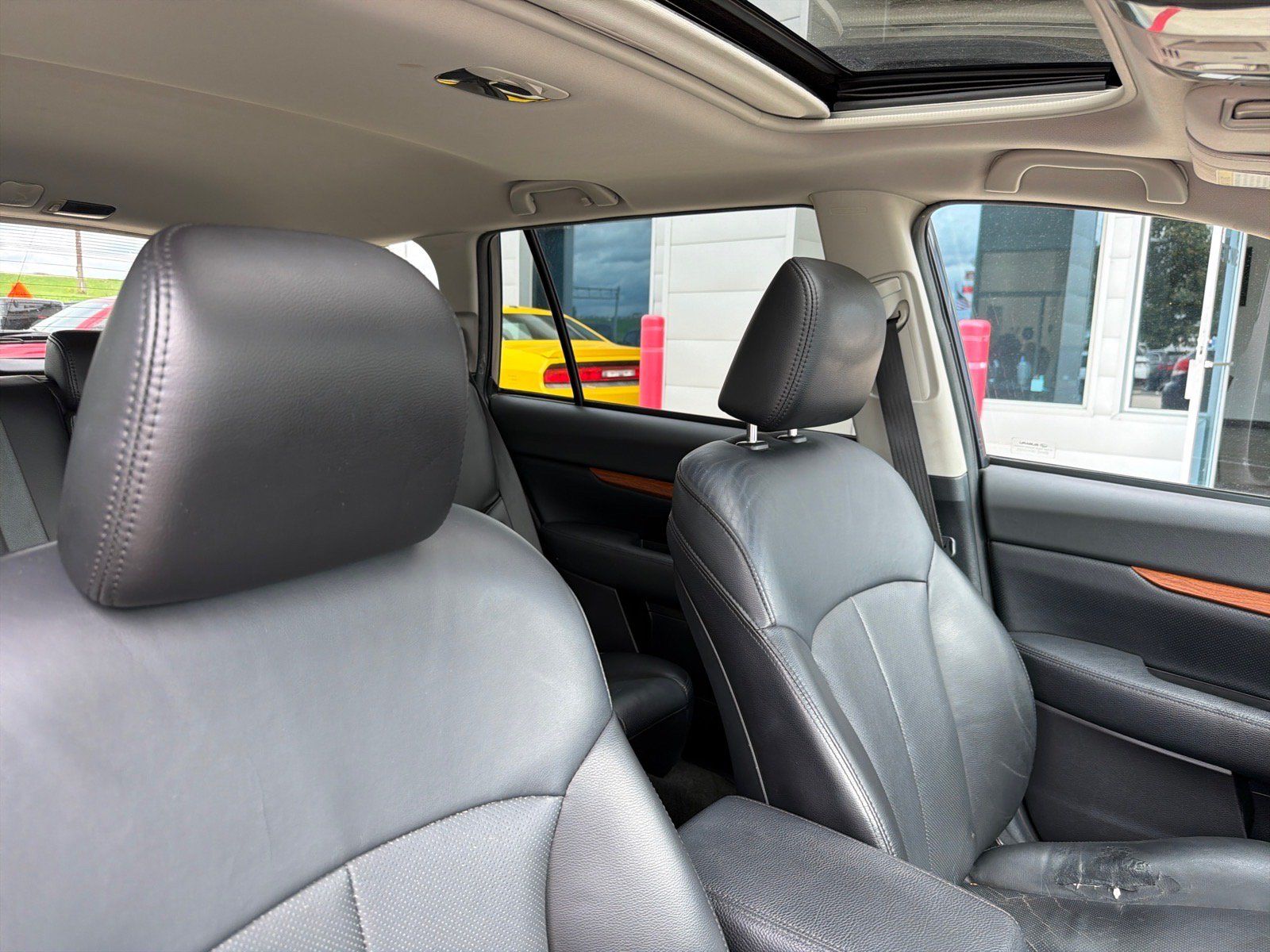Used 2013 Subaru Outback 2.5i Limited AWD/4WD image 26