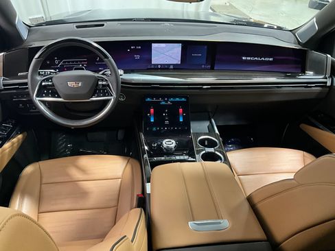 Used 2025 Cadillac Escalade ESV Premium Luxury w/ Touring Package AWD/4WD image 14