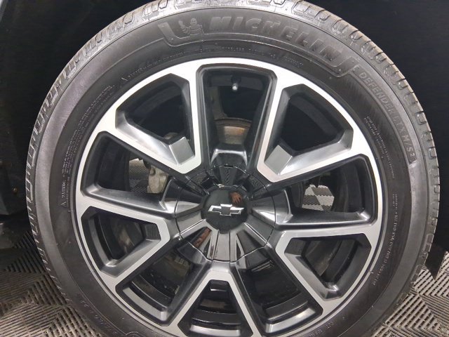 Used 2021 Chevrolet Suburban RST w/ Luxury Package AWD/4WD image 11