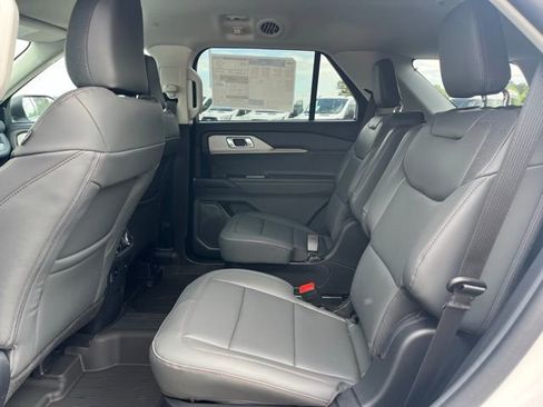 New 2026 Ford Explorer Active image 6